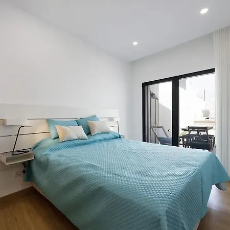 Ria Apartment *