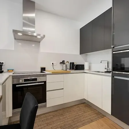 Ria Apartment